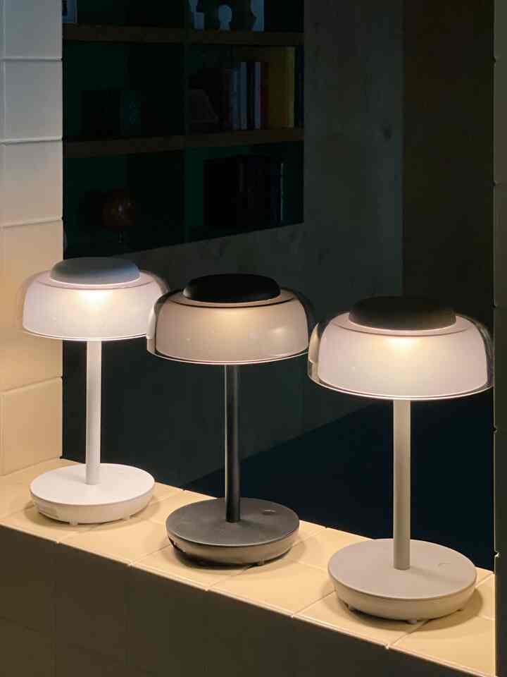 DOUBLE LAYER 30 Potable テーブルランプ［3色］