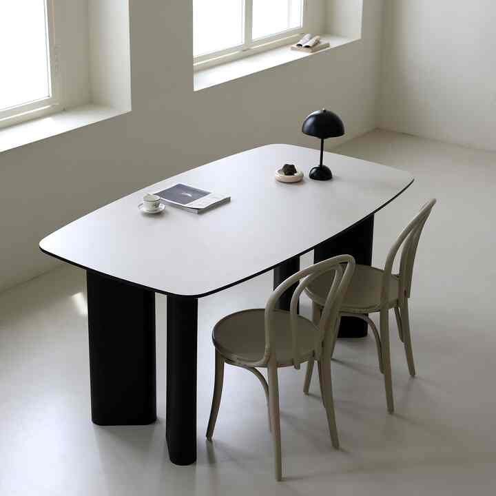 SLOW ダイニングテーブル