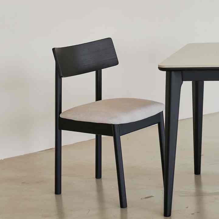 ANDREA ブラック ウッド チェア