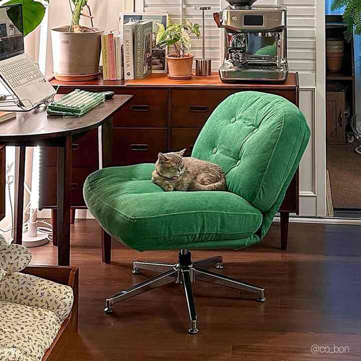 Retro Comfort Swivel Chair