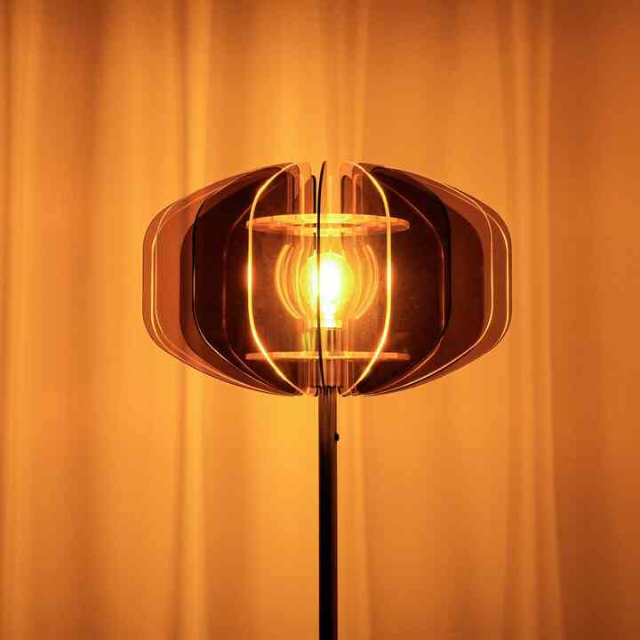 TranShade 4 フロアランプ