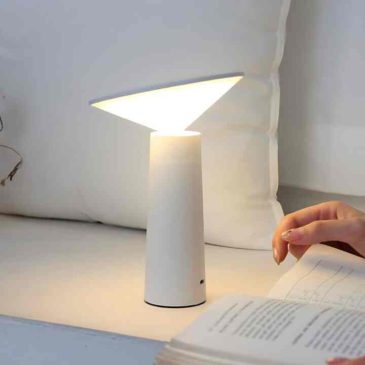 OBLIQUE ポータブルランプ［2色］