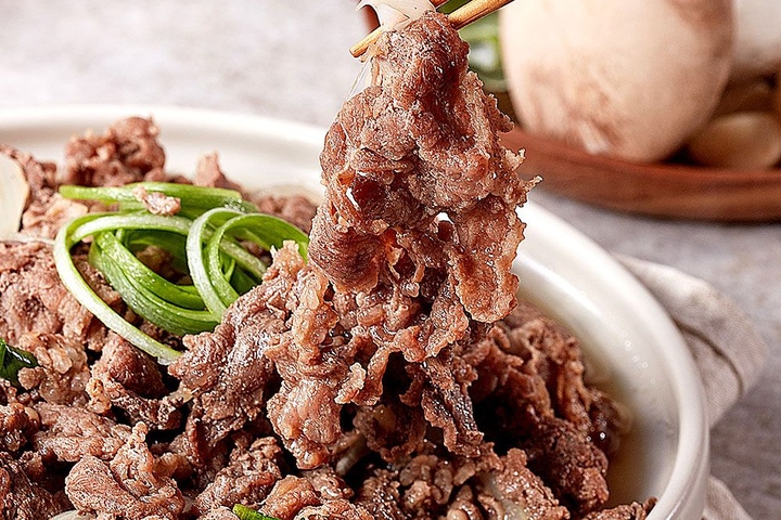 고기요리·해물요리 > 김치삼겹두루치기+프리미엄양념소불고기 280g 1+1*4팩 | 오늘의집 쇼핑 김치삼겹두루치기+프리미엄양념소불고기 280g... 