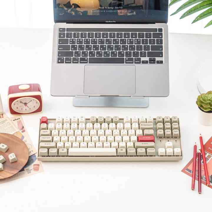 Keychron K8 Pro QMK/VIA ワイヤレス・メカニカルキーボード(US配列)