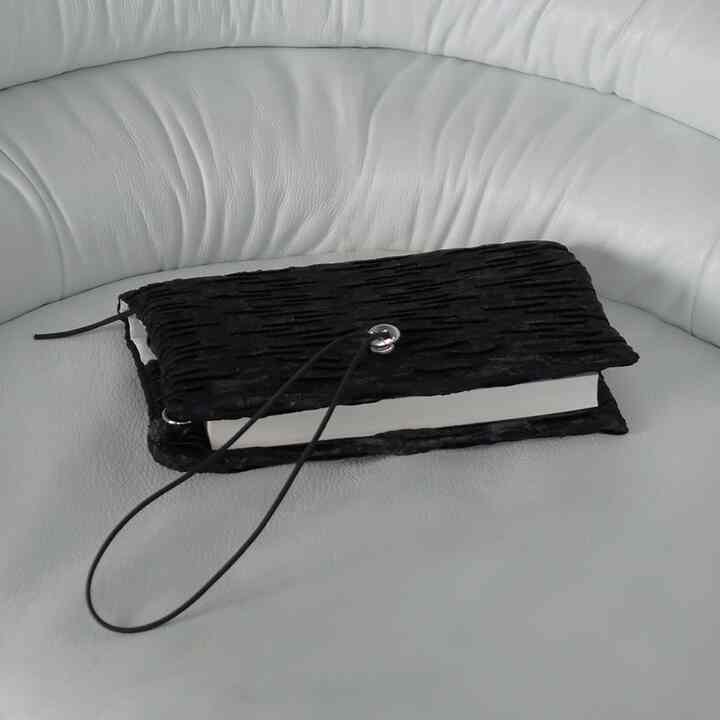 シグネチャーブックカバー - ブラック (Handmade)