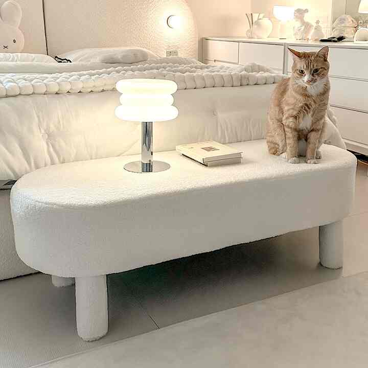 Reneshia スツール［2色］