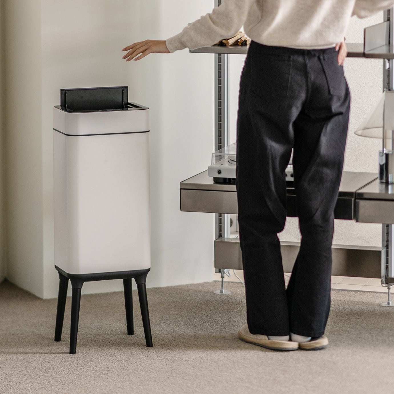 다룸 자동센서 스마트 쓰레기통 오존살균 휴지통 슬릿형 26L 화이트