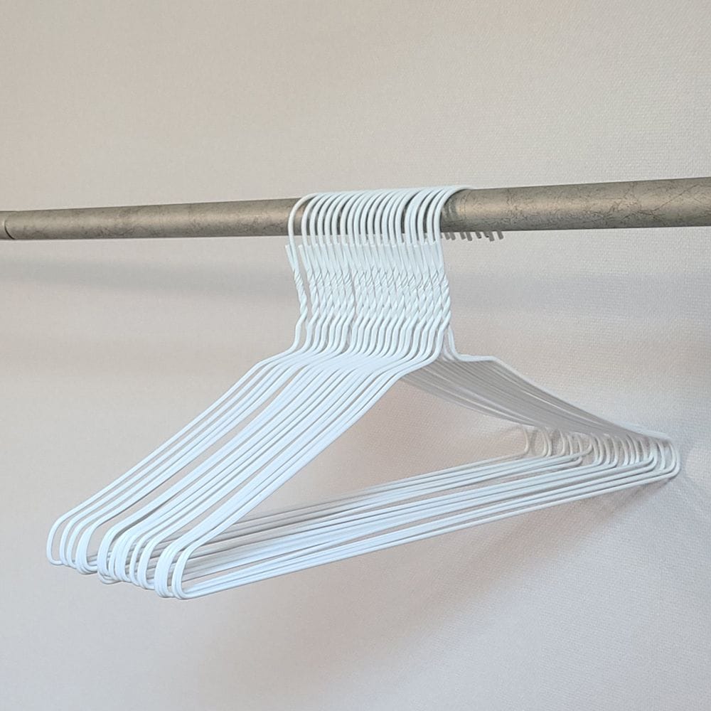 [신상품] 더맘 3.3mm 굵은 세탁소 옷걸이 철사옷걸이 코팅옷걸이