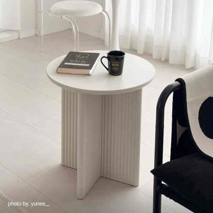 Miura サイドテーブル［2色］