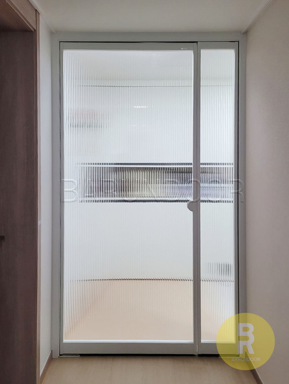 바른도어 초슬림유압 비대칭양개스윙중문 화이트 모루세로강화유리 