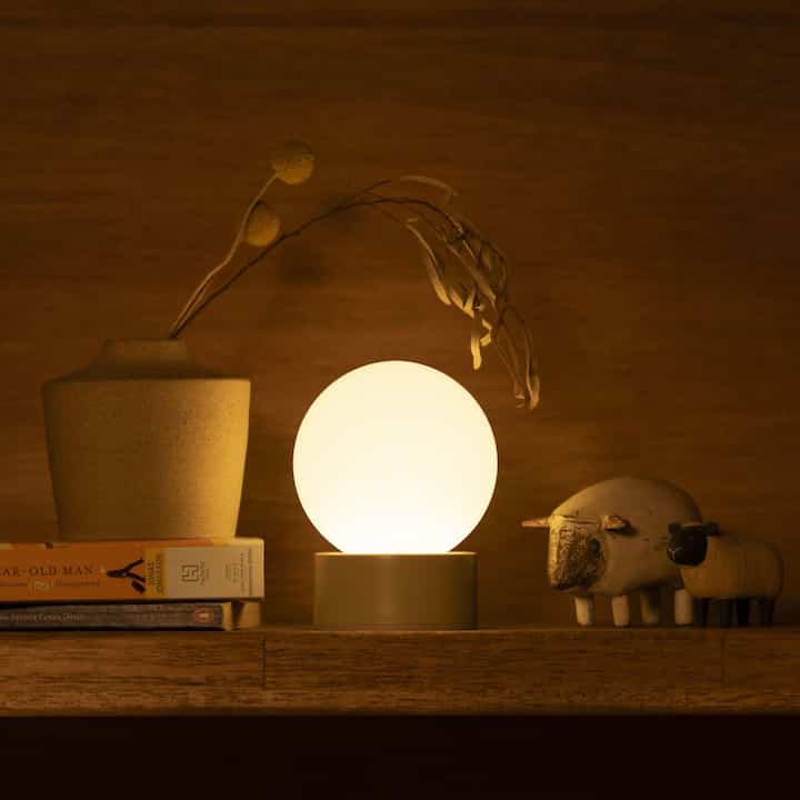 ミニムーン ワイヤレス LED ムードライト (60時間, 9色変換, 明るさ調節)