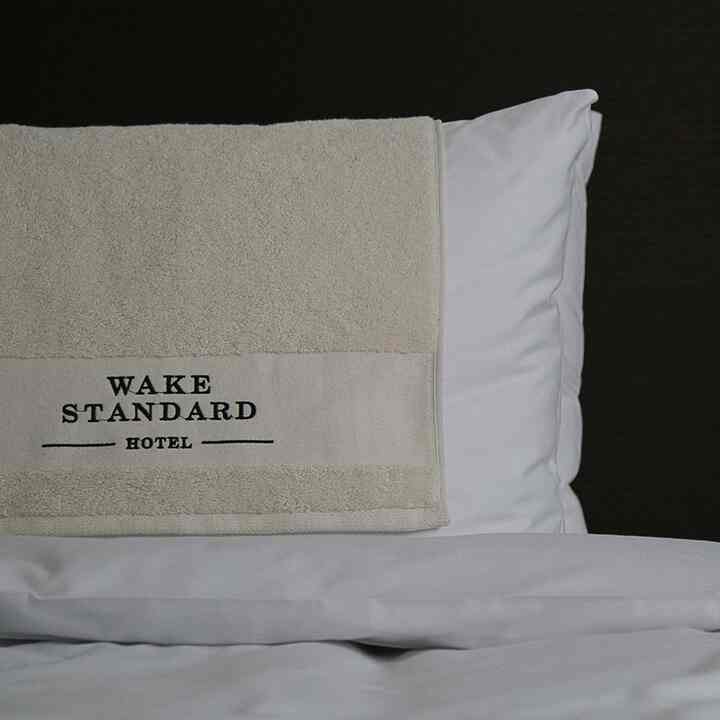 フェイスタオル ホテル WAKE STANDARD HOTEL