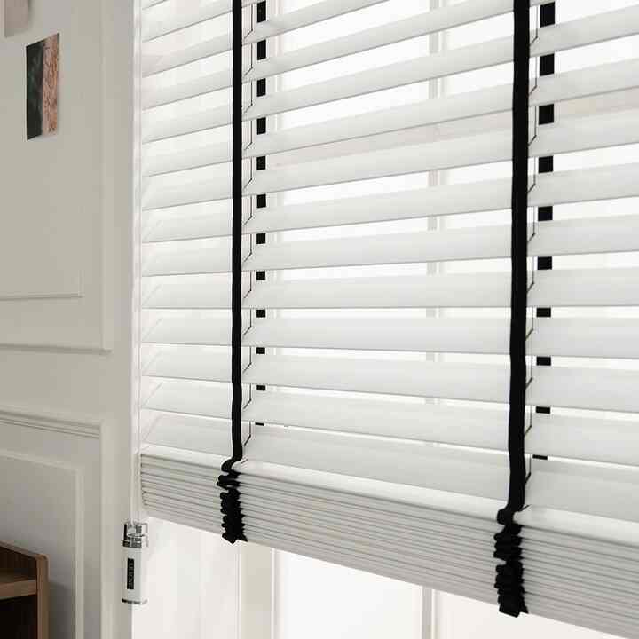 ブラックデンギ ウッドブラインド