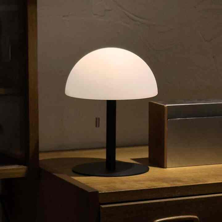 MOODWAY ワイヤレステーブルランプ ブラック