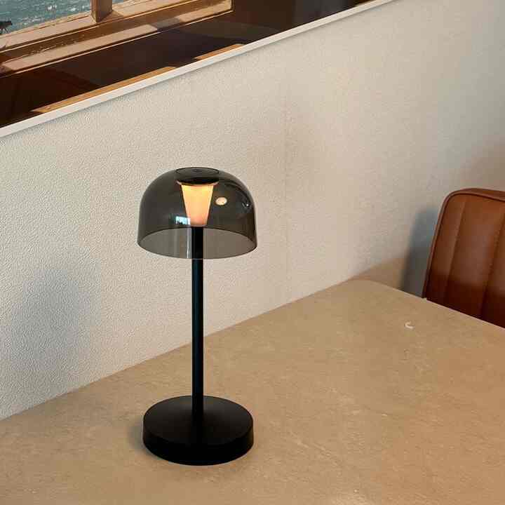 LED clarity ワイヤレス 充電式 ライト［3色］