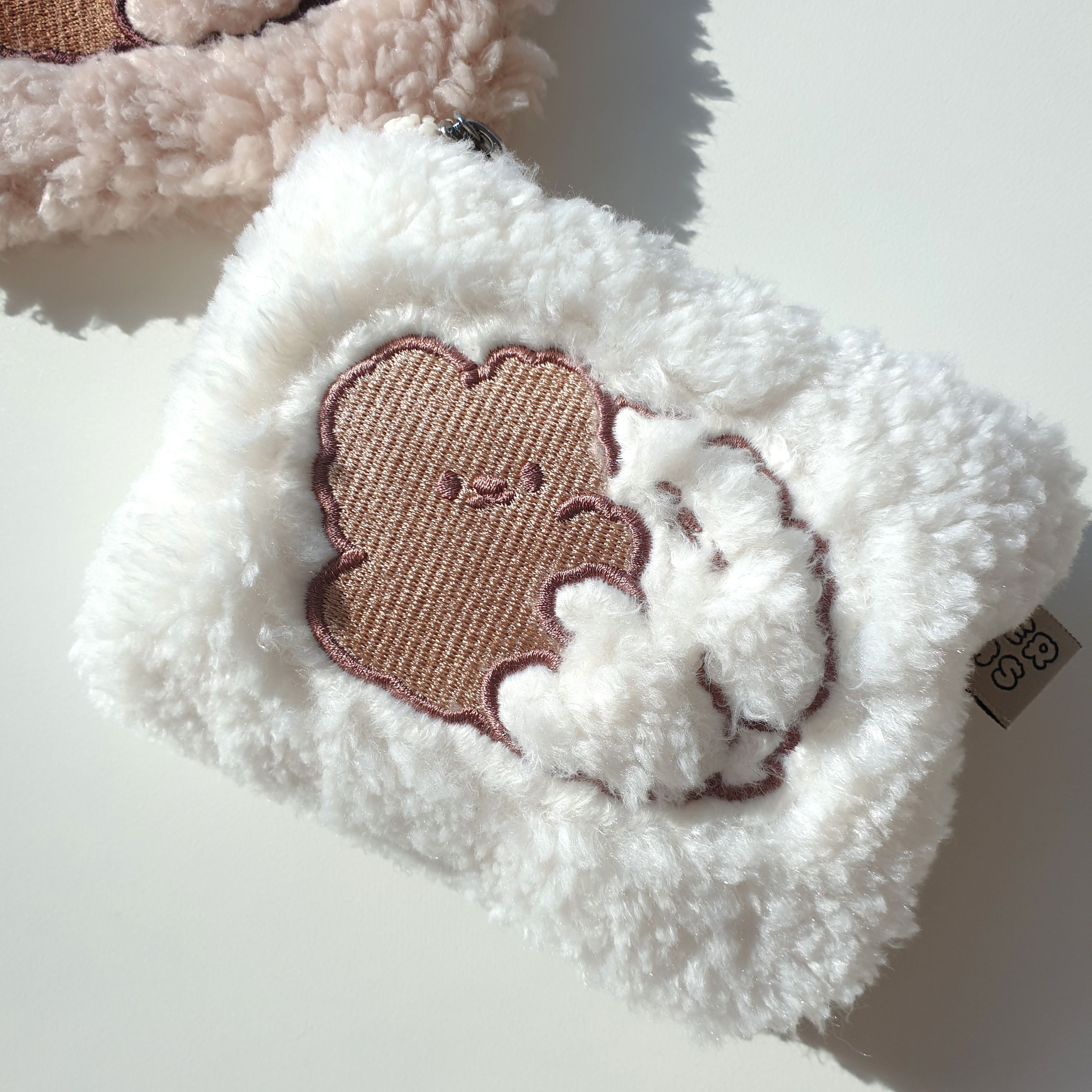 [신상품]펌즈 양털파우치 미니 화이트/베이지 2종