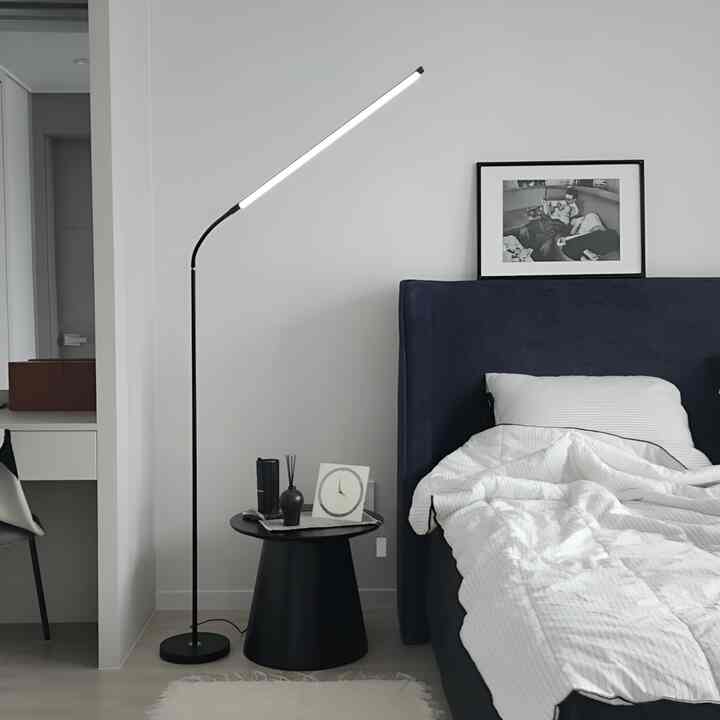 BENDIT フロアランプ