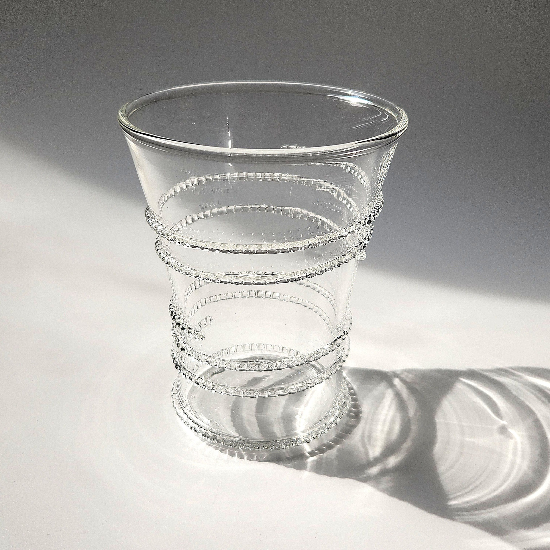 유리컵·물컵 > 투명한 나선의 유리컵 400ml / 홈카페 테이블웨어 감성 텀블러 | 오늘의집 쇼핑