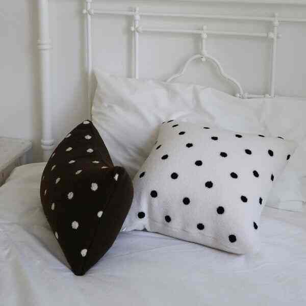 NUNU DOT クッションカバー［2色］