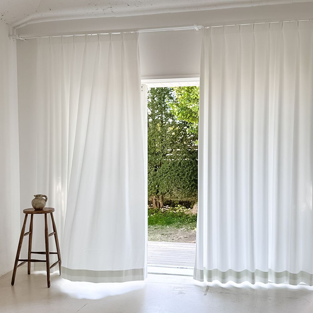 아엠홈 자외선차단 방한 방풍 겨울 냉기차단 호텔식 화이트 나비주름 암막커튼 3type 