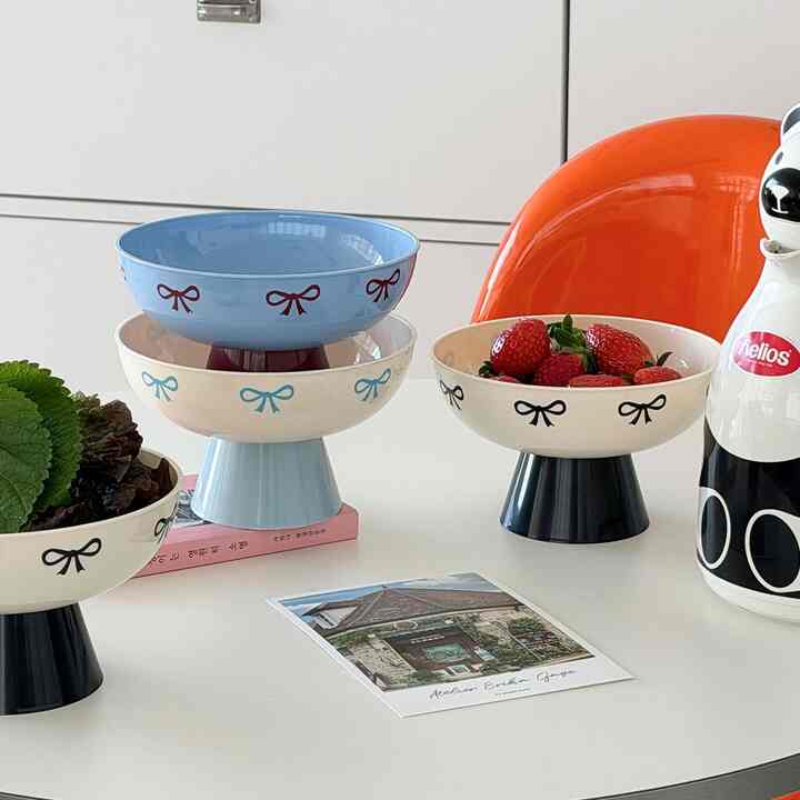 Bow Pedestal Fruit Bowl with Drain