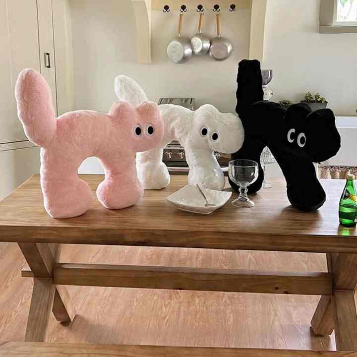 キッチュ ネコ クッション［3色］