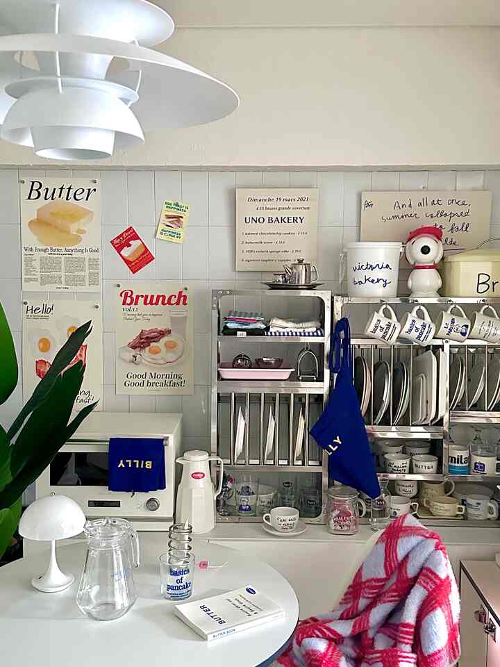 Interior favorit saya🤍
❝ Rak Dapur Stainless Steel O'gre ❞

2 rak baja tahan karat🤍🤍
Saya selalu ingin melihat adegan ini 🫶🏻 Puas 😊
Saya sangat senang karena saya duduk di meja makan.
Saya duduk di sana sambil nyengir setiap hari  #cozykitchen #ph5 #キッチン #キッチンインテリア #キッチン収納 #ダイニング #ダイニングインテリア #ステンレス #韓国ブランド #韓国インテリア #収納 #収納棚 #収納アイデア #マンション暮らし #수납장 #수납가구 #식탁 {17# 식탁 #아파트인테리어 #바미르 #오그레 #키친 #키친인테리어