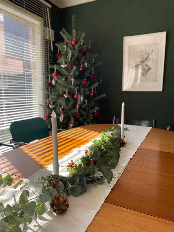 後輩ちゃん達が遊びに来て
クリスマスパーティーをするので、
テーブルコーディネートでガーランドを
テーブルに並べました。
イケアのLEDキャンドルを並べて高さを出しました。
#イケア #クリスマス #クリスマスパーティー
#クリスマスツリー #ガーランド #Ikea
#christmas #christmastree