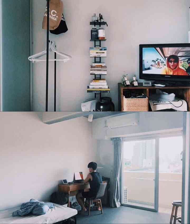 Sore hari libur
#rak menara
# meja pc
#Penyuntingan video