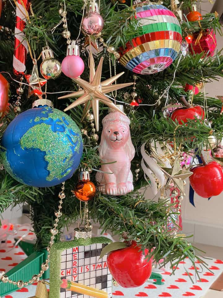 
メリークリスマスなのでツリーを 🎄
今年はフライングタイガーで盛り盛りに 🌈


#レトロポップ #レトロポップインテリア #カラフルインテリア #ミッドセンチュリー #スペースエイジ 