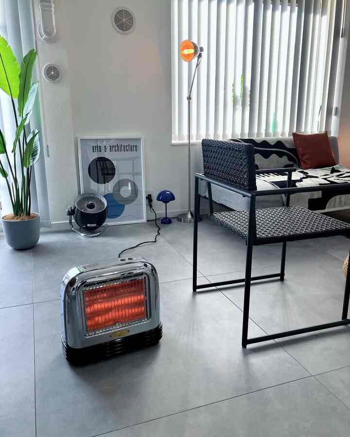 レトロモダンなストーブがお気に入りです♪

#シンプル #レトロ #レトロモダン #ポストモダン #ストーブ 