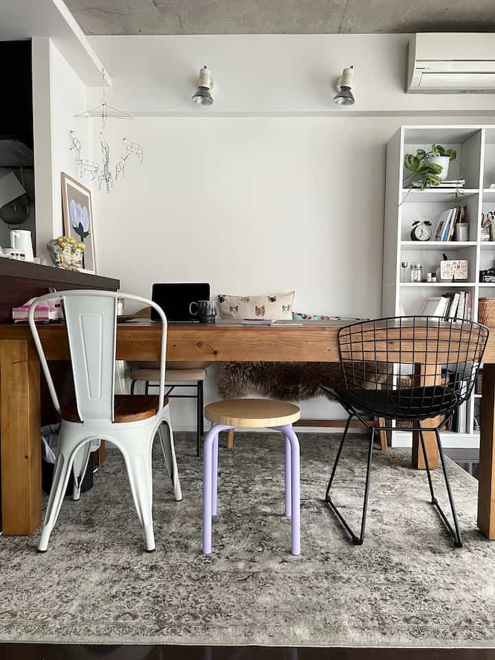 いろいろなイスを並べてコーディネートしてます。

#ダイニングテーブル #ダイニング #イス #IKEA 