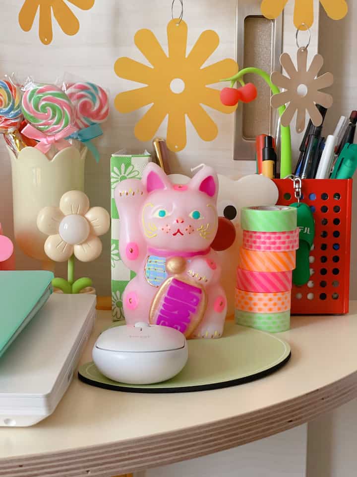 
小楽園で購入したまねきねこのキャンドル 🐱💰

色づかいがめちゃくちゃ可愛い 🌈

お正月飾りにと思って購入したけど
お気に入りすぎてずっと出しておきたい 🤣


#カラフルインテリア #レトロインテリア #レトロポップインテリア #ミッドセンチュリー #お正月飾り 