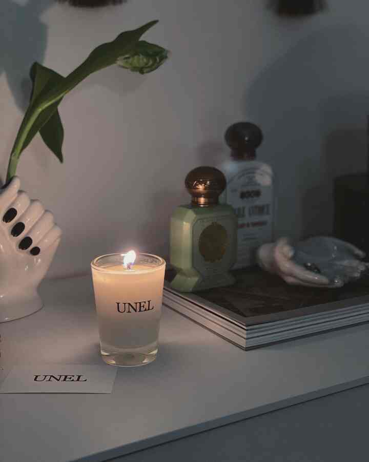 My favorite corner.
UNEL's candles have a nice scent even when they're not lit...Bully's oils and perfumes also have a great scent, making them a nice scent zone.


#perfume #キャンドル