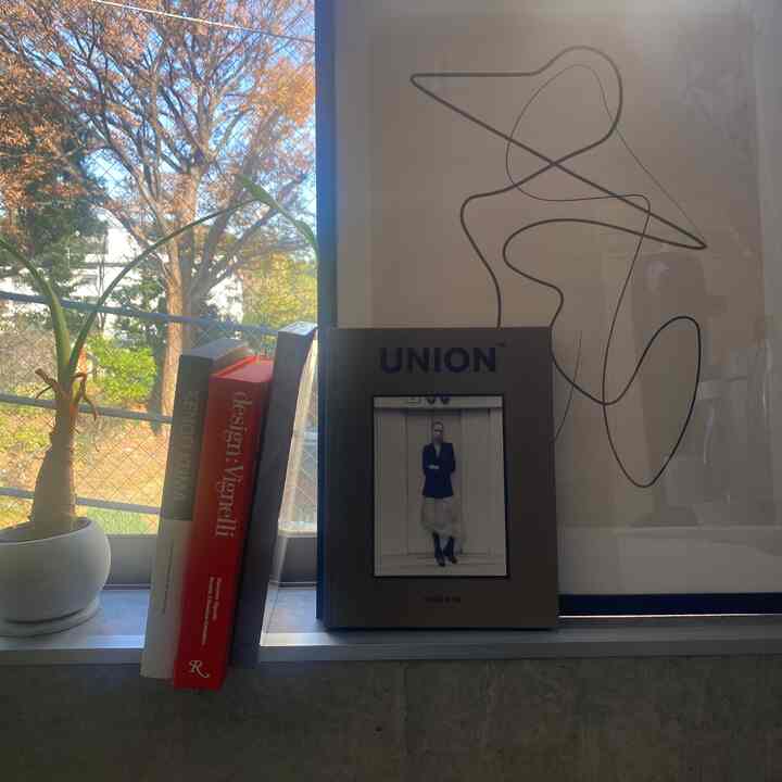 Unionの新刊ゲットしたので、他のアートブックと並べています✌🏻
#アートブック#コンクリート打ちっぱなし