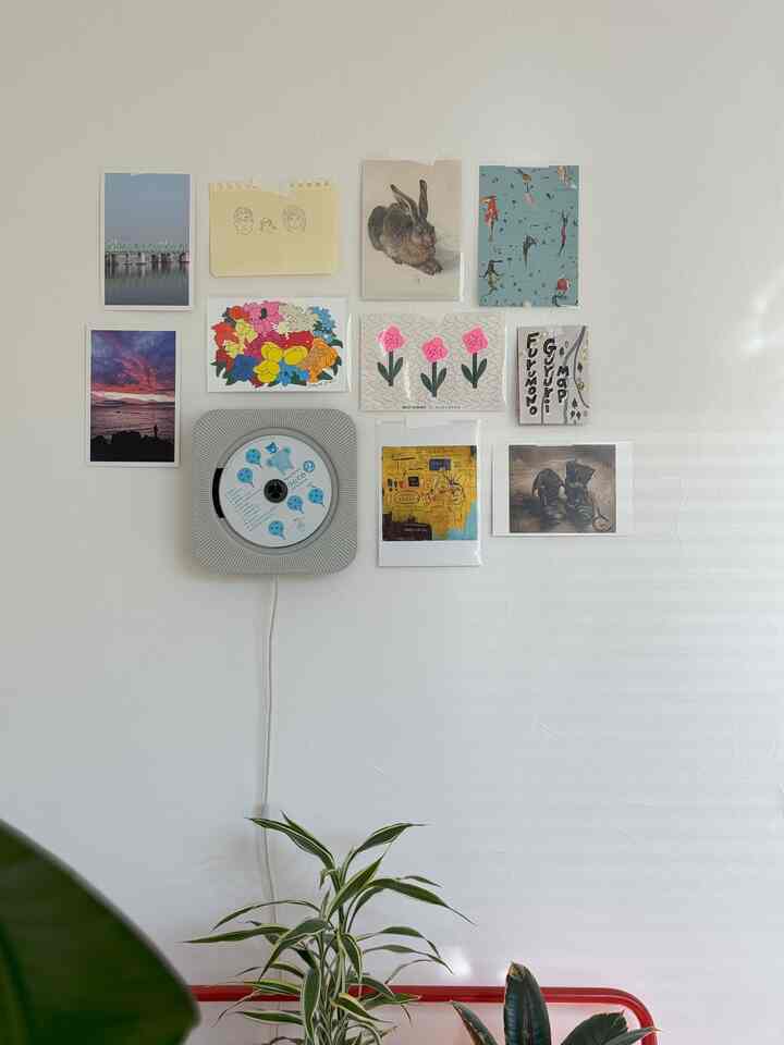 CDプレーヤーを移動して壁掛けしました◎
やっぱりフォルムが可愛くて良き💿

#cdプレーヤー #無印良品 #壁掛け #ポストカード