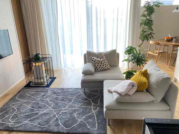 大きなエバーフレッシュが仲間入り🌿♡

#リビング #ソファ #ソーデルハムン #IKEA #クッション #クッションカバー #石油ストーブ #コロナストーブ #ストーブガード #里山エンジン #丸テーブル #ダイニングテーブル #ペンダントライト #かなでもの #観葉植物 #ウンベラータ #ドラセナ #エバーフレッシュ
