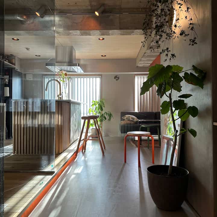 晴れた日
陽の光も好きだけど影も好き
スツールいっぱいでいい感じ


#リノベーション
#ワンルーム
#インテリア
#インテリアデザイン
#renovation
#oneroom
#interior
#interiordesign