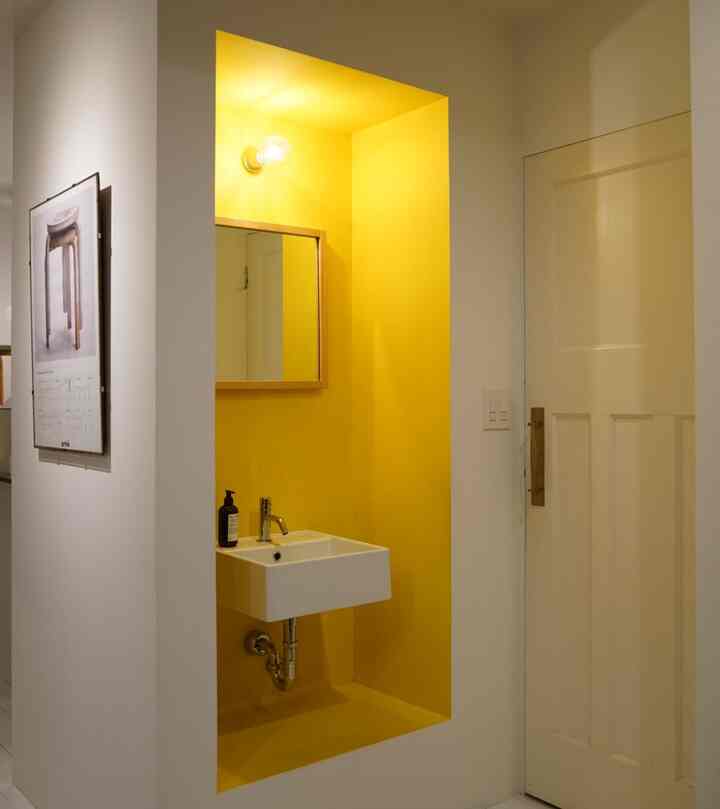 Search for color wherever you go. lol
Our house was designed by an architect.
This is a so-called designer's house.
We highly recommend antique doors!
Since the sizes are really different, it would be difficult for house manufacturers to do it...
Antique doors are so cute❣️
I chose a brass door handle and lock to match this door.
However, the key can only be opened from the inside, so
Be careful with small children 😂

#Hand-wash facilities 
#toilet 
#antique door
#Brass 