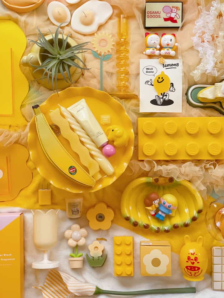 
イエローアイテム 🌼💛

２枚目はOhouseからのdozoギフトで選んだ
フラワーベース 🌻

お気に入りだよ〜 🫶🏻


#カラフルインテリア #レトロインテリア #レトロポップインテリア #ミッドセンチュリー 