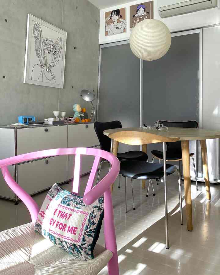 めっちゃ日が入る日

#yチェア #ch24 #カールハンセンサン #フリッツハンセン #usmハラー #イサムノグチ #ダイニングテーブル #丸テーブル