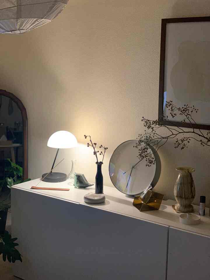 モダンな配置で夜の雰囲気を楽しむ時間も
好きでした🌙

#IKEA #シンプルモダン #ナチュラルヴィンテージ #midcentury #2人暮らし