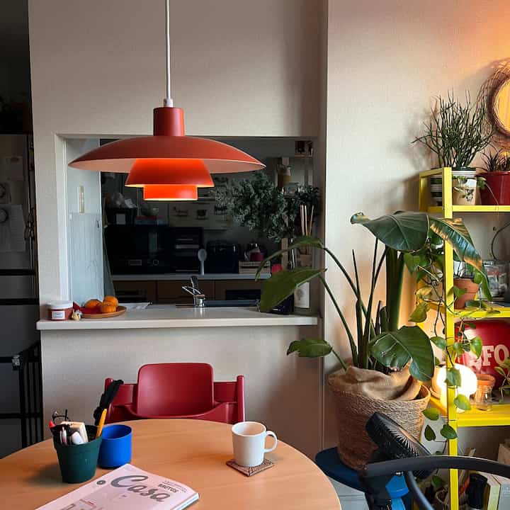 照明と日光のバランスが絶妙な時間帯

#Louispoulsen #ph43 #ch24 #Yチェア #STOKKE #TRIPPTRAPP #iittala #teema #賃貸インテリア #カラフルインテリア #北欧インテリア #ペンダントライト #照明 #間接照明