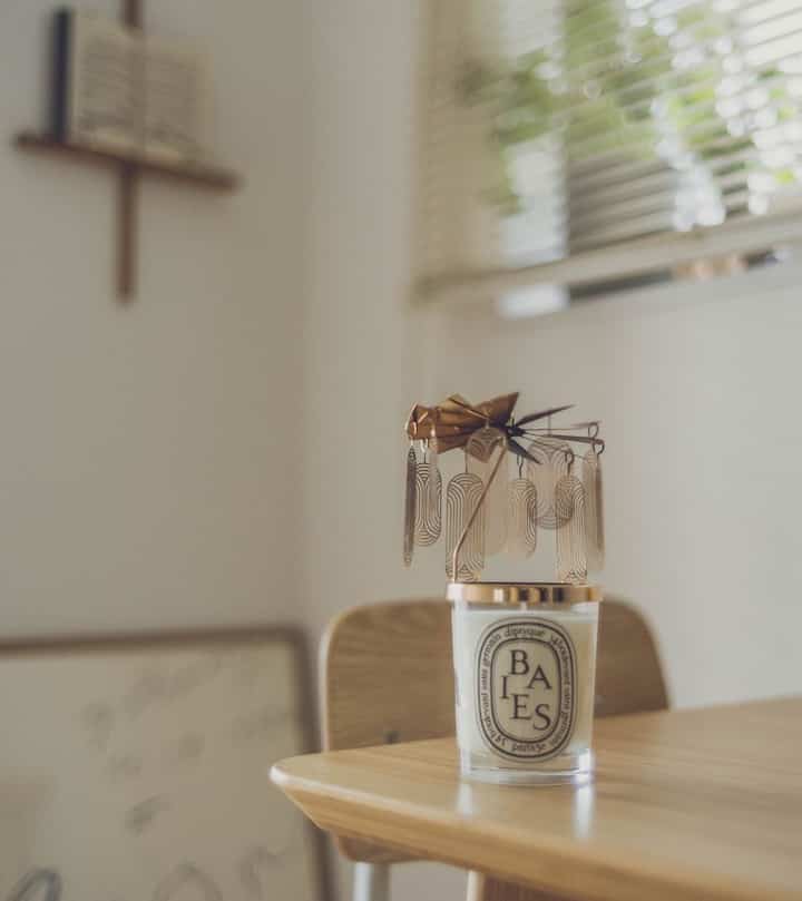 ✨💫✨

ディプティックのカルーセルとクラシックキャンドルのセットをお迎えしました🙌

元々、ディプティックのキャンドルは好きだったのでこちらも気になっていました🕯

火を灯すと熱気でカルーセルが回転するのですが、夜につけるととても幻想的でお気に入り🎠🪞

#ディプティック
#diptyque
#アロマキャンドル
#ダイニング