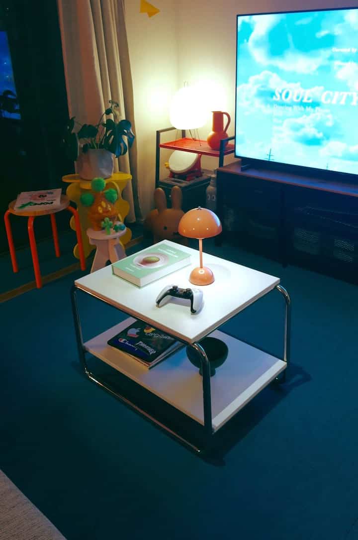 New side table for my living room 🖤
IKEAの“BAGGBODA” 🤣

#baggboda #ikea 