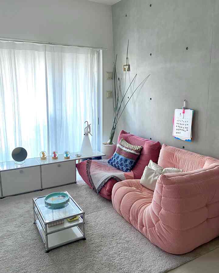 diagonal view

#ligneroset #リーンロゼ #ソファ #usmハラー #flos #moebe #ムーべ #ミラー #リビングインテリア #トレイ