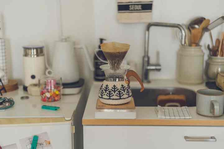 💎💎💎

珈琲の準備☕️

今月の珈琲は
SAZACOFFEEの【ブラジルブラックダイヤモンド】

黒蜜のような甘さが感じられるコーヒーで、後味にはブラウンシュガーのような甘さが感じられるとのこと。

ラテにピッタリで美味しかった🐶☕️

#カフェタイム
#カフェグッズ
#珈琲グッズ
#うちカフェ
#coffee