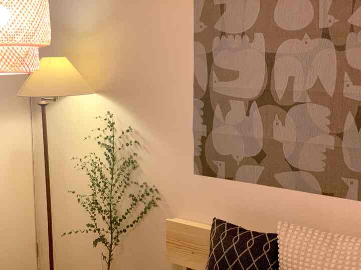 夜はベットサイドの間接照明だけつけて
リラックスできる空間に🌿

#IKEA #BIRDSWORDS #クッションカバー #ナチュラルモダン #2人暮らし