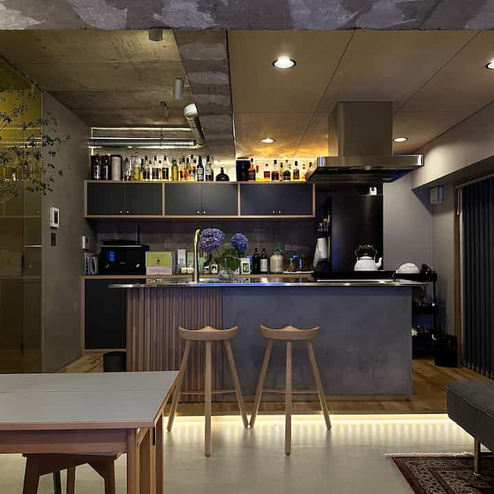 我が家で唯一?のブランド家具シューメーカーのスツール。
メインに見えるものなのでここだけはしっかりカッコつけました。
他はほぼコスパアイテムです。

#インテリア
#リノベーション
#シューメーカー
#スツール
#interior
#renovation
#stool