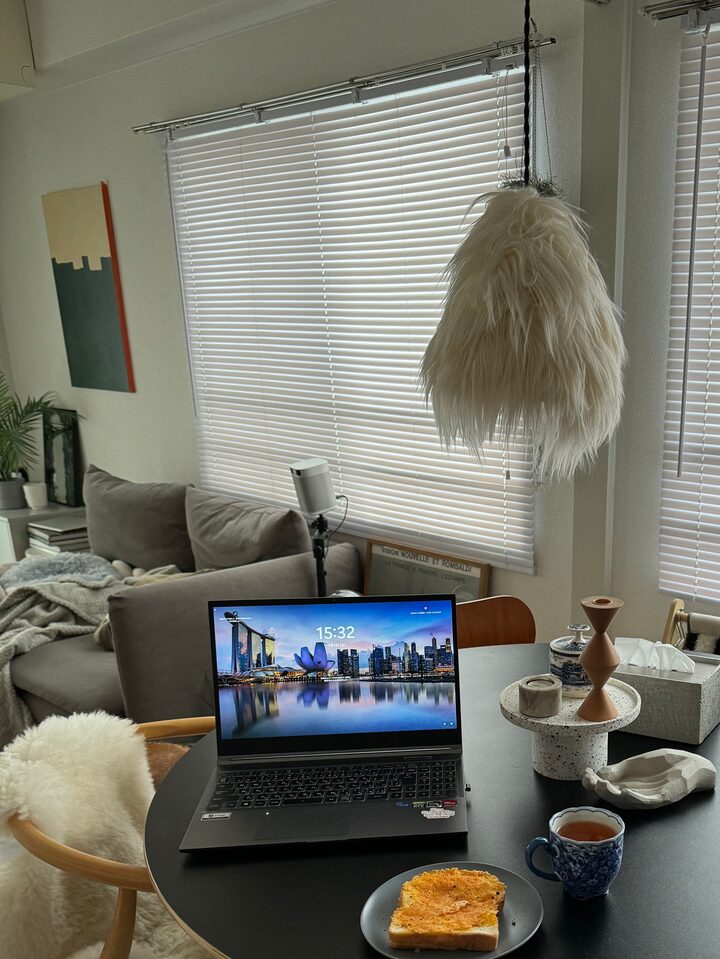 short form carousel card thumbnail